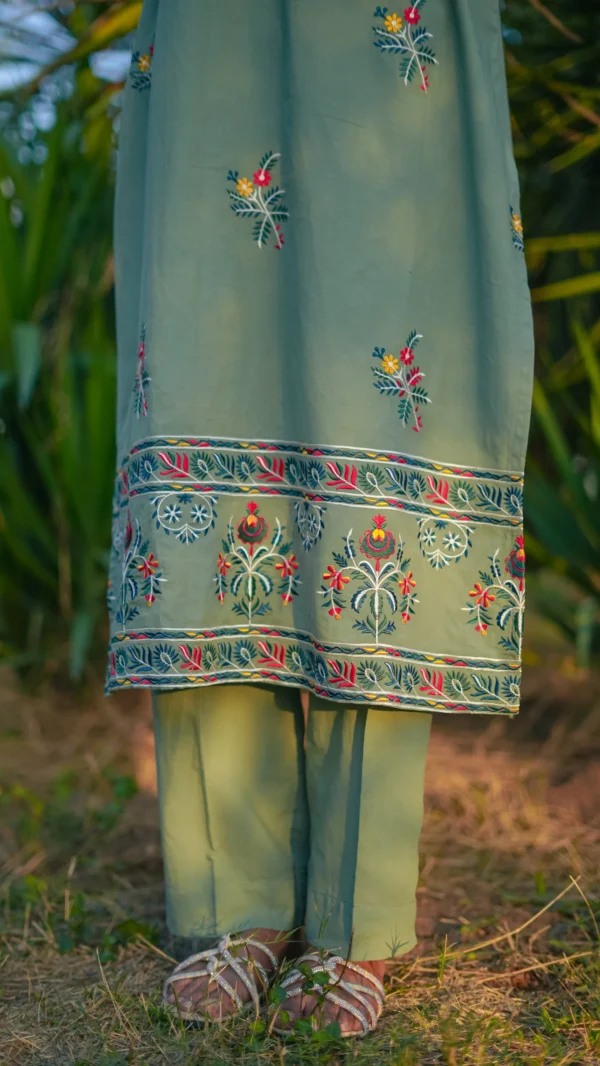 2-Piece Embroidered Lawn suit