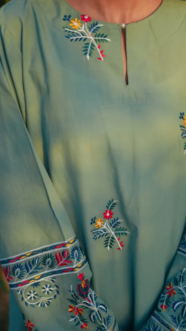 2-Piece Embroidered Lawn suit front design
